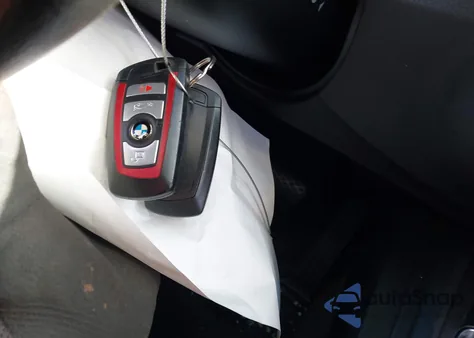 2016 BMW 328I xDrive z USA, uszkodzony, nr VIN WBA8E3G50GNT77218